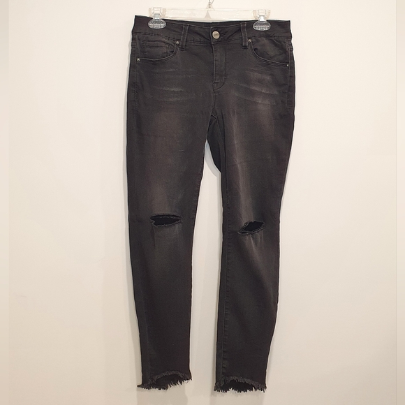 Nanette Lepore Ellis Skinny raw hem jeans, black, size 6 - Picture 2 of 5